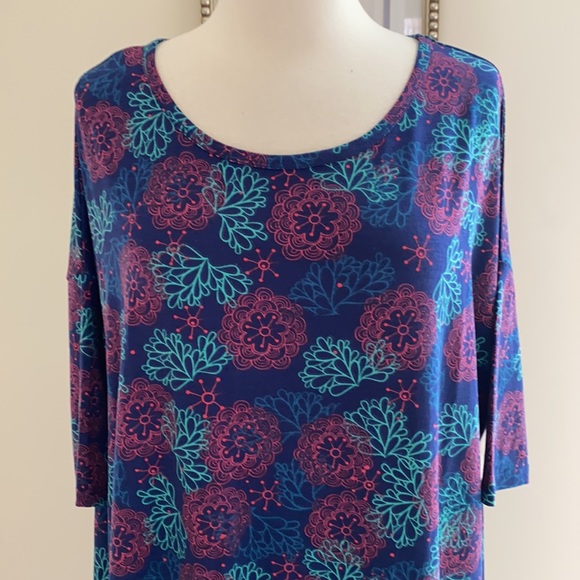 • Lularoe Irma Top • - Picture 2 of 7